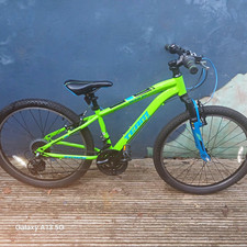 Team Green Mountain Bike Hardtail Front Suspension V-Brakes Shimano Derailleur