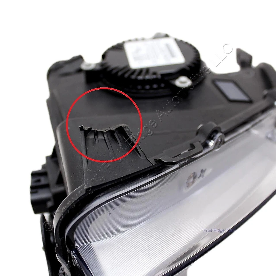 Faro GM Broken Tab lado izquierdo con iluminación delantera adaptativa para CTS 2008-2014 Foto 3 de 4