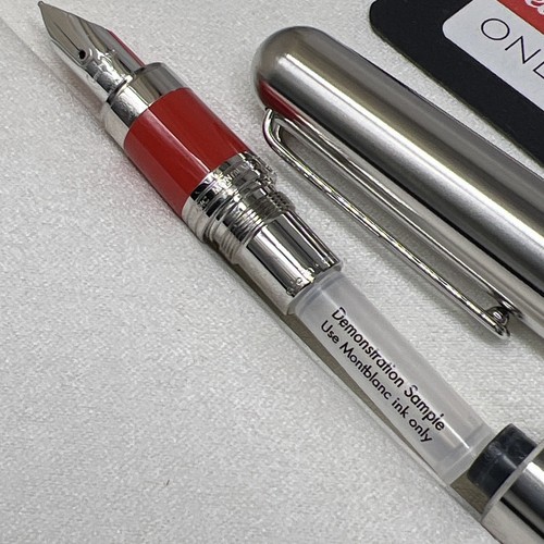 $1730 MSRP - Montblanc 113621 Red Signature Fountain Pen Fine NIB Au750 - Picture 5 of 14