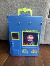 Vintage 1992 Kenner Littlest Pet Shop Pet Store Playset Carry Case  Accessories