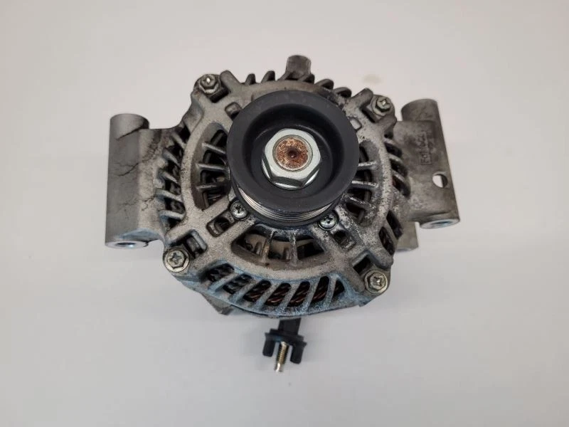Alternador ID 10-13 FORD TRANSIT CONNECT 8S4T10300AA a través del anuncio   Foto 2 de 4