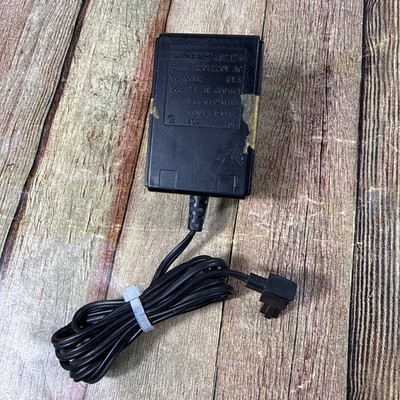 METZ MECABLITZ OEM FLASH BATTERY AC CHARGER 120-220V. TYPE 402 406