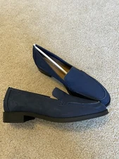Women’s Easy Spirit 8N Blue Leather Loafers