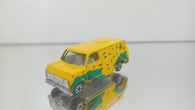 YATMING Universal Studios 1501 Ford Econoline