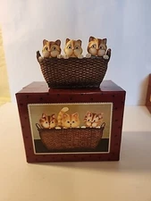 Kitten Basket - Cat Figurine - D Masters Kriebel - 1st Ed 2001 - DMK 7