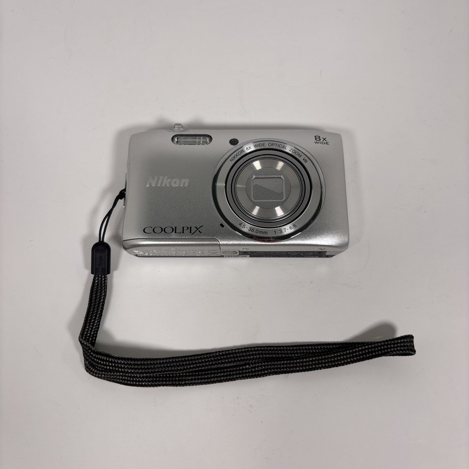 Nikon COOLPIX S3600 20.1MP Digital Camera Open Box New Silver
