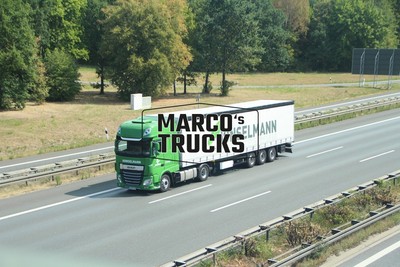 LKW Foto DAF XF Planensattelzug Deutschland grün HONSELMANN #f5zq