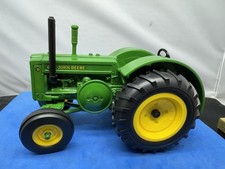 ERTL John Deere Model D 1/16 Scale Tractor EU...