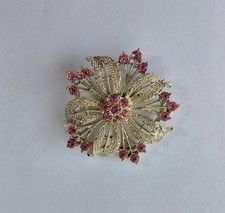 Vintage Flower Starburst with Pink Crystals Gold Tone Brooch Pin