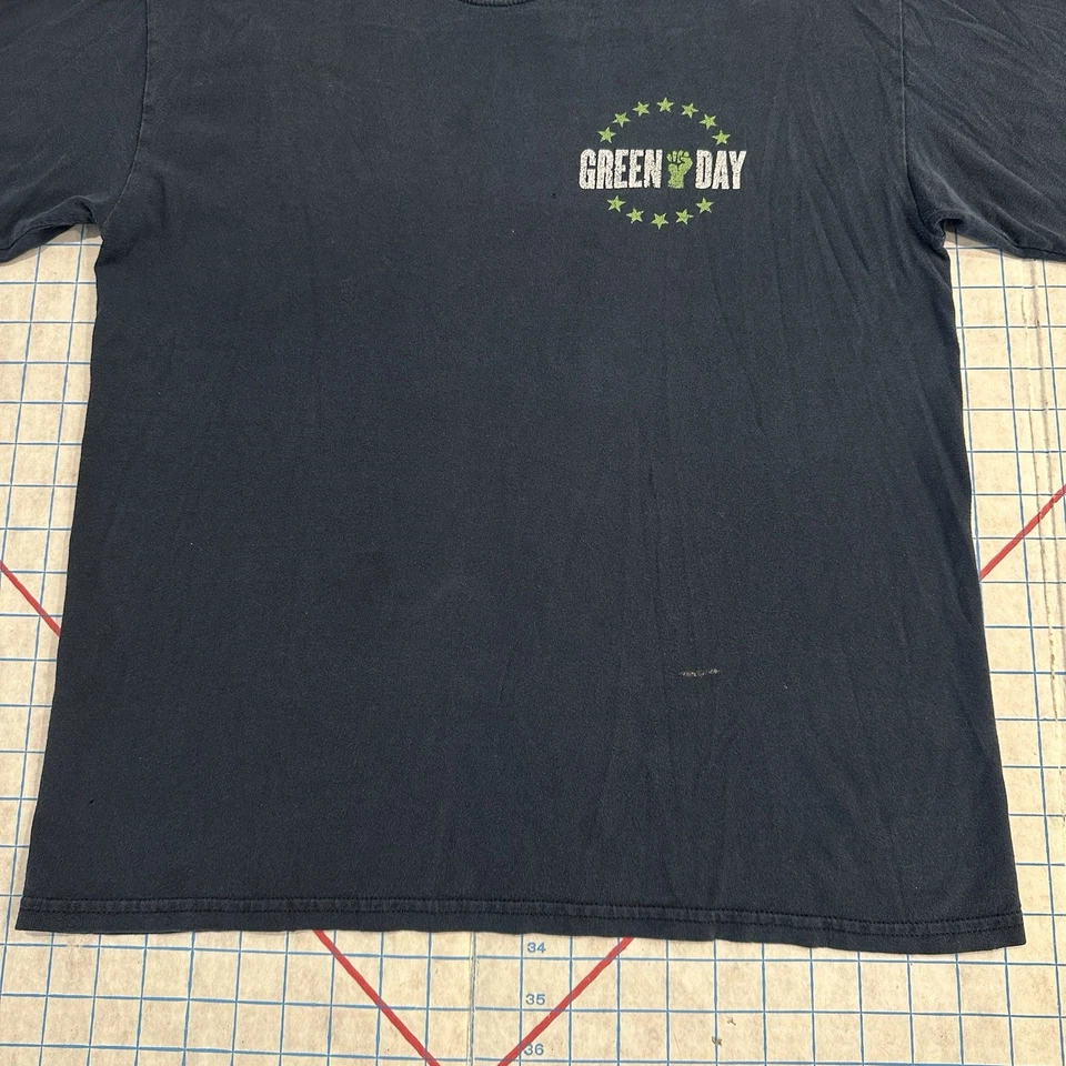 Vintage Green Day American Idiot Band Tee T-Shirt Faded Punk Rock Cinderblock - Image 3 of 4