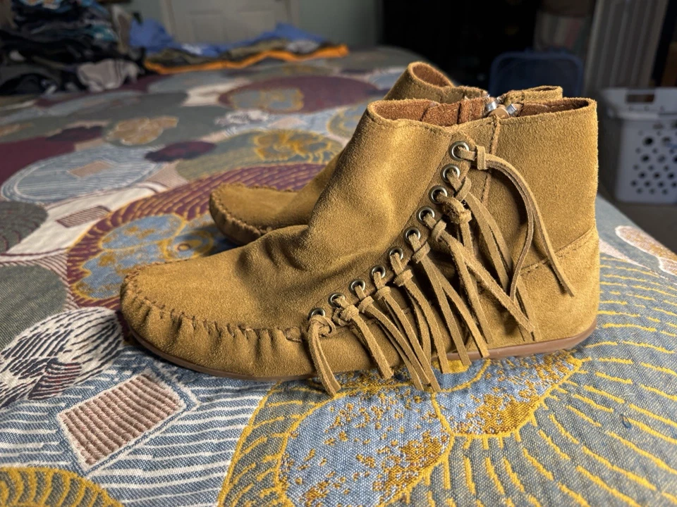 Zapatos mocasín para mujer Minnetonka talla 11 cuero gamuza marrón polvoriento Foto 4 de 4