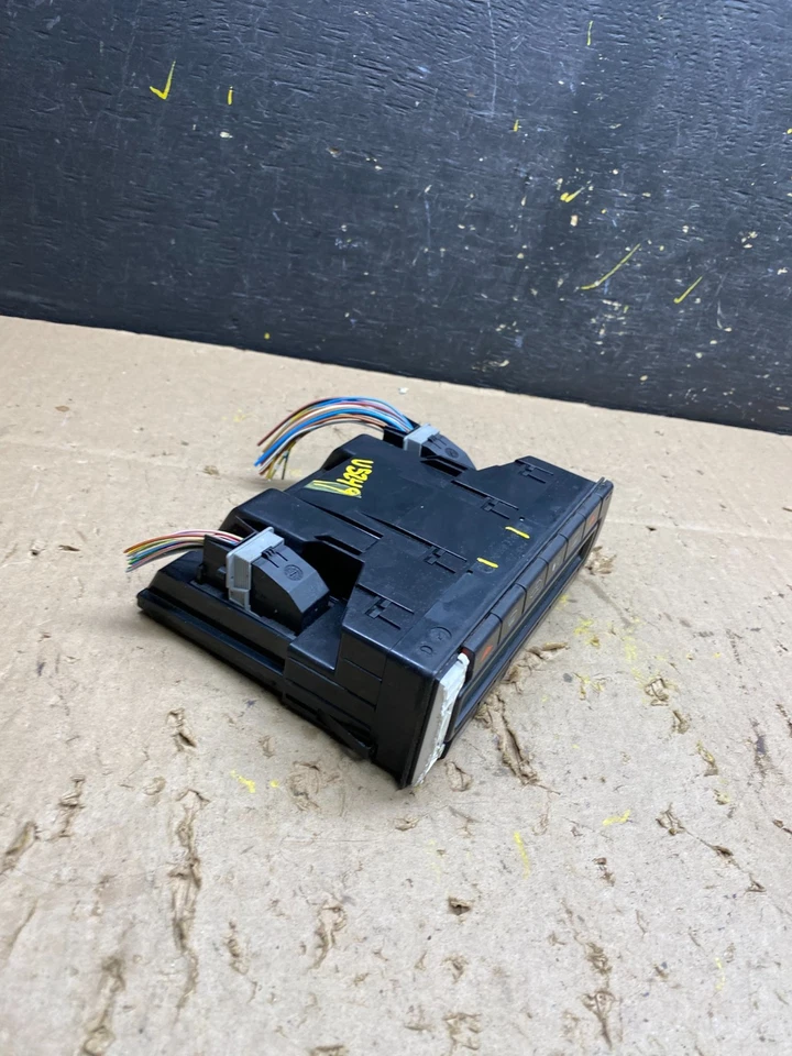 1998 - 2002 Mercedes W210 E320 Climate Control A/C Heater OEM u5249 DG - Image 2 of 4