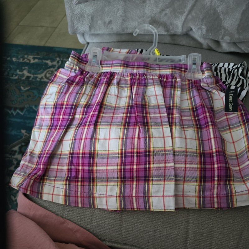 Girl Skirt Skort Berry/ Purple plaid  Faded Glory LG 10/12 girls 