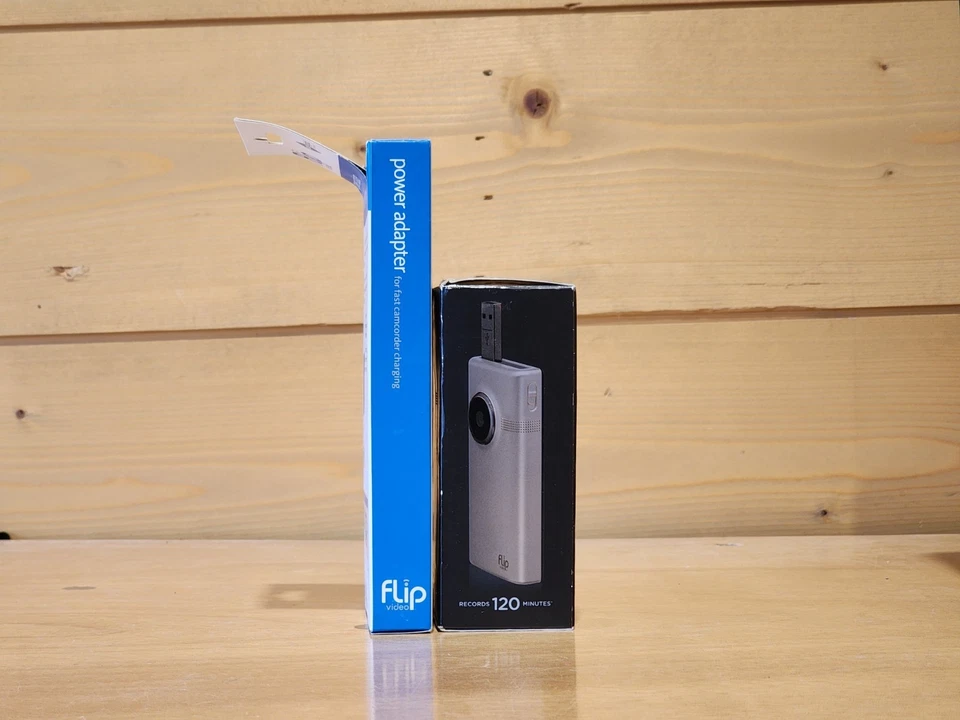 Flip MinoHD Camcorder 8 GB 2 Hour - 2nd Gen - Silver (M2120M) w/ Power Adaper - Image 2 of 4