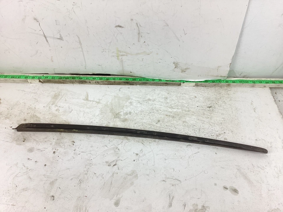 Deflector de agua embellecedor lateral izquierdo parabrisas Audi A4 2009-2013 8K0854327 OEM Foto 2 de 4