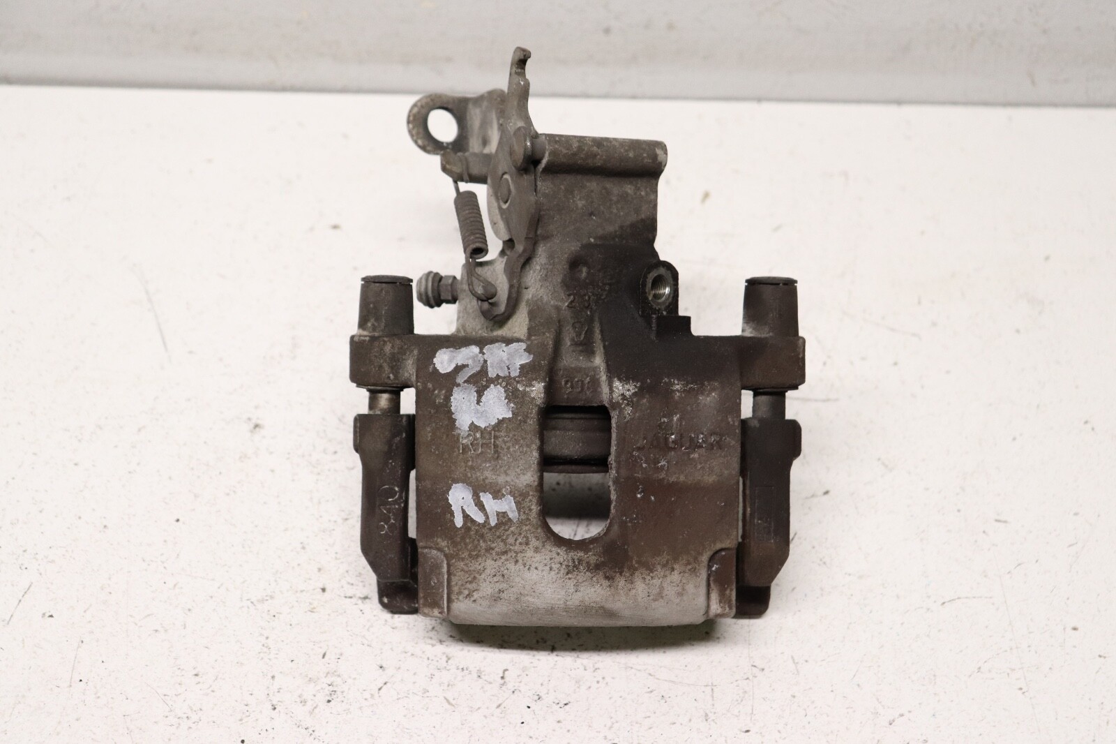 P911196 2009 2010 Jaguar XF Rear Brake Caliper 4.2L Passenger Side FWD