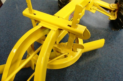 Doepke Model Toys-Adams Road Grader #2006 Version II (Blade Parts Kit) - Picture 3 of 3
