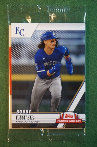 2024 Topps Trading Card Day ungeöffnetes Baseball Pack - Bobby Witt Jr On Top
