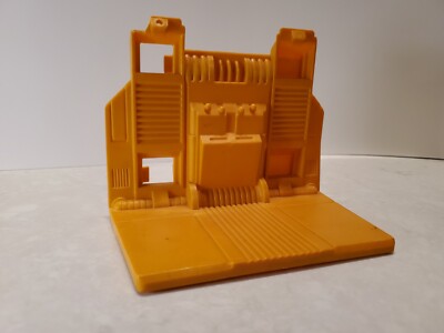 Castle Grayskull Vintage MOTU  Elevator Platform He-Man * Broken Tabs*
