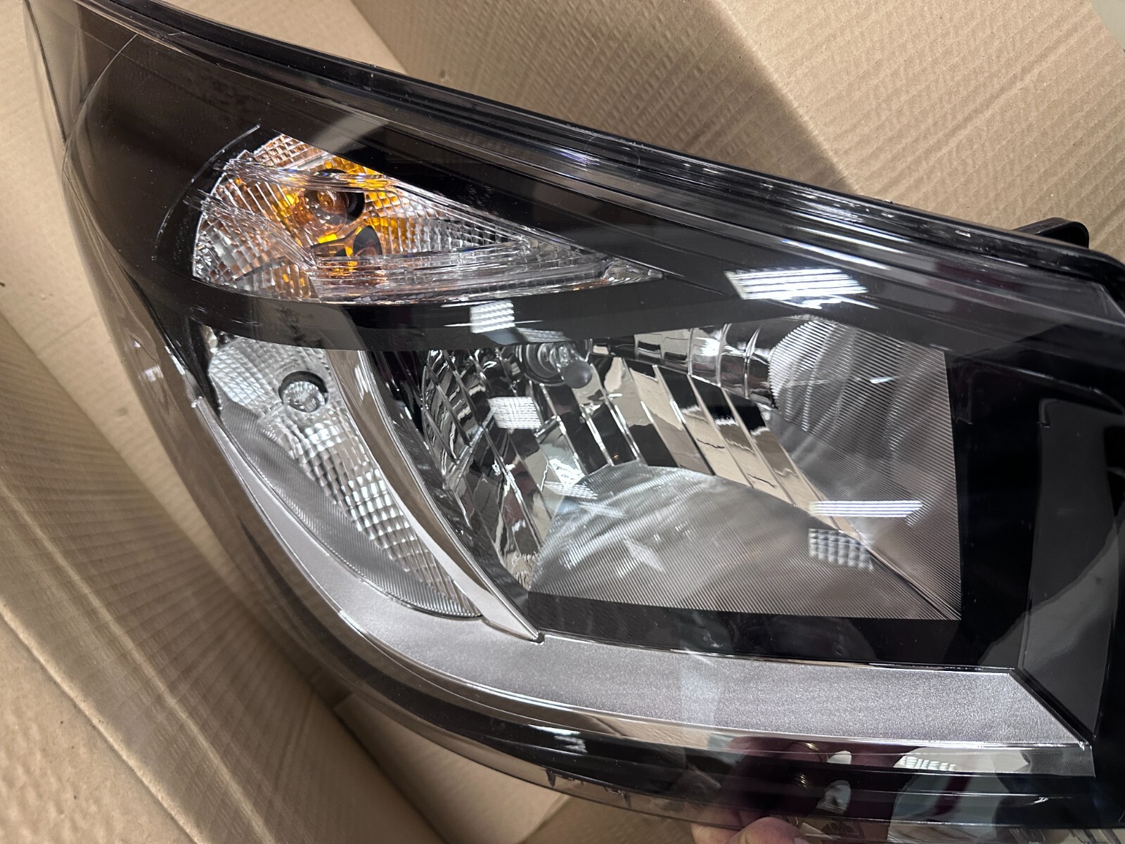 FARO FANALE ANTERIORE DX  01/14 Hell FIAT TALENTO RENAULT TRAFIC NUOVO originale