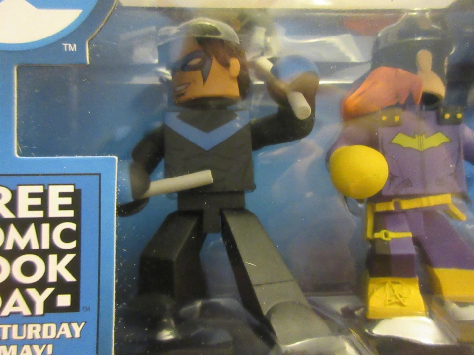 Figuras de vinilo DC Nightwing & Batgirl Vinimates exclusivas de FCBD 2018 NUEVAS EN CAJA Foto 3 de 4
