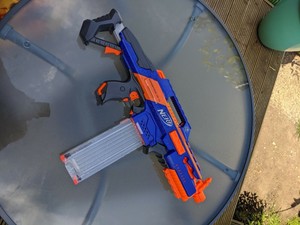 pistola nerf rapidstrike cs 18