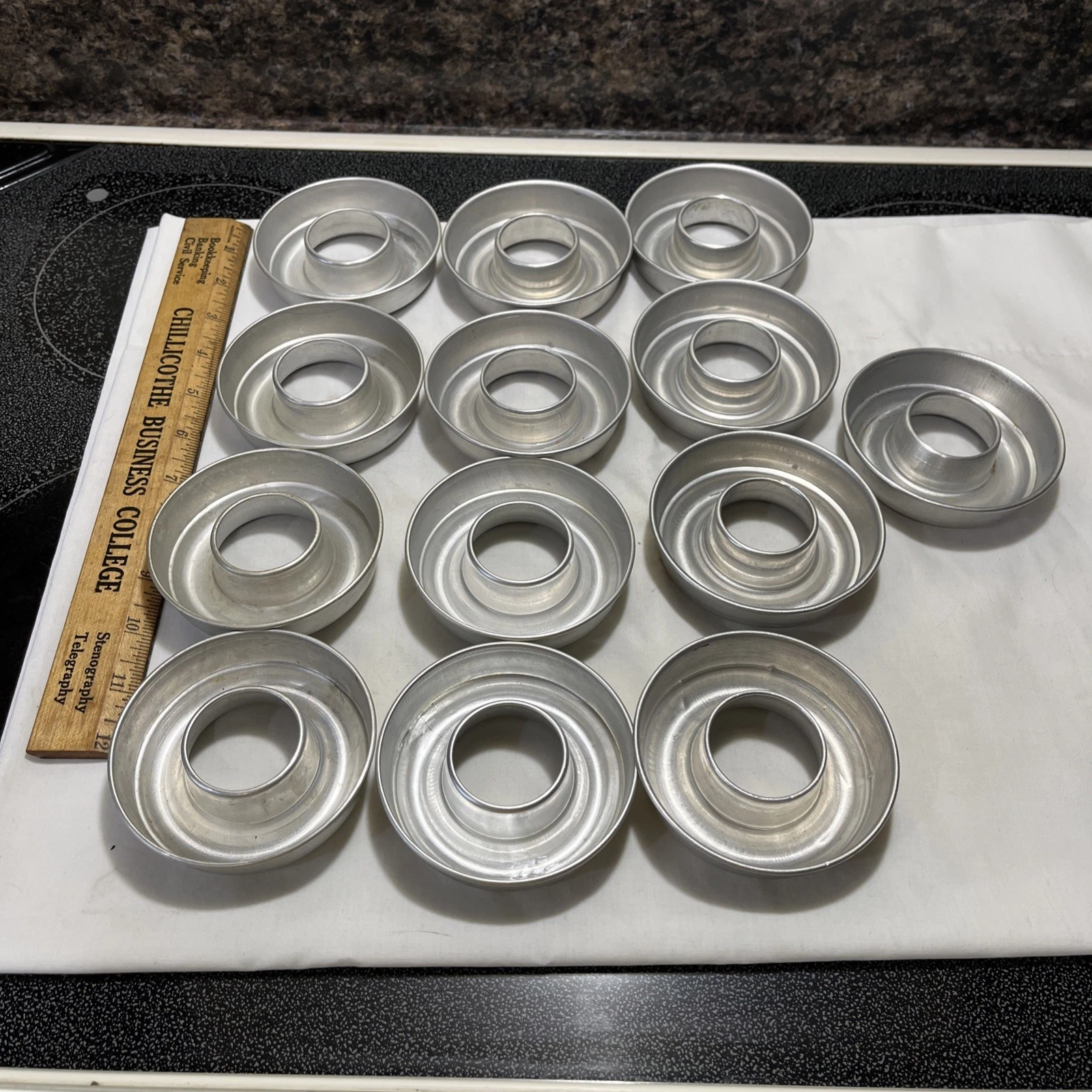 13 vtg Aluminum Mini Ring Shaped Bundt Jell-O Mold Tart Cake Pans 3.75” FREESHIP