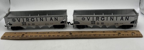 Lote de 2 vagones HO Virginian 4 Bay Hopper en muy buen estado # 2610 modelo vagón de tren de carga EE. UU. | Zustand: Used