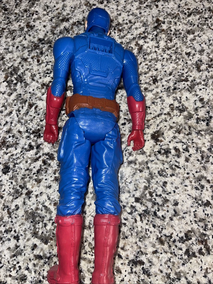 Figura de acción Hasbro Capitán Americano Foto 2 de 3