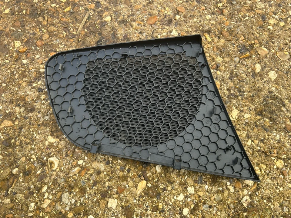 AUDI TT MK2 SPEAKER GRILL COVER PASSENGER SIDE STANDARD TYPE 8J0035405 06-14 8J - Image 3 of 4