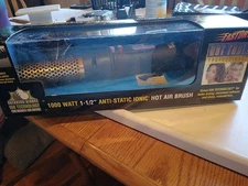 Hot Tools Professions 1000 Watt 1-1/2 Anti-stantic Ionic Hot Air Brush Gold