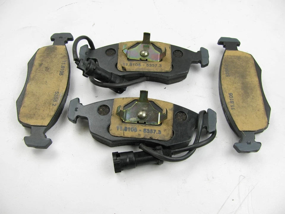 Новые оригинальные передние тормозные колодки с датчиками износа 88-89 Merkur Scorpio E7RY-2001-B - Изображение 4 из 4