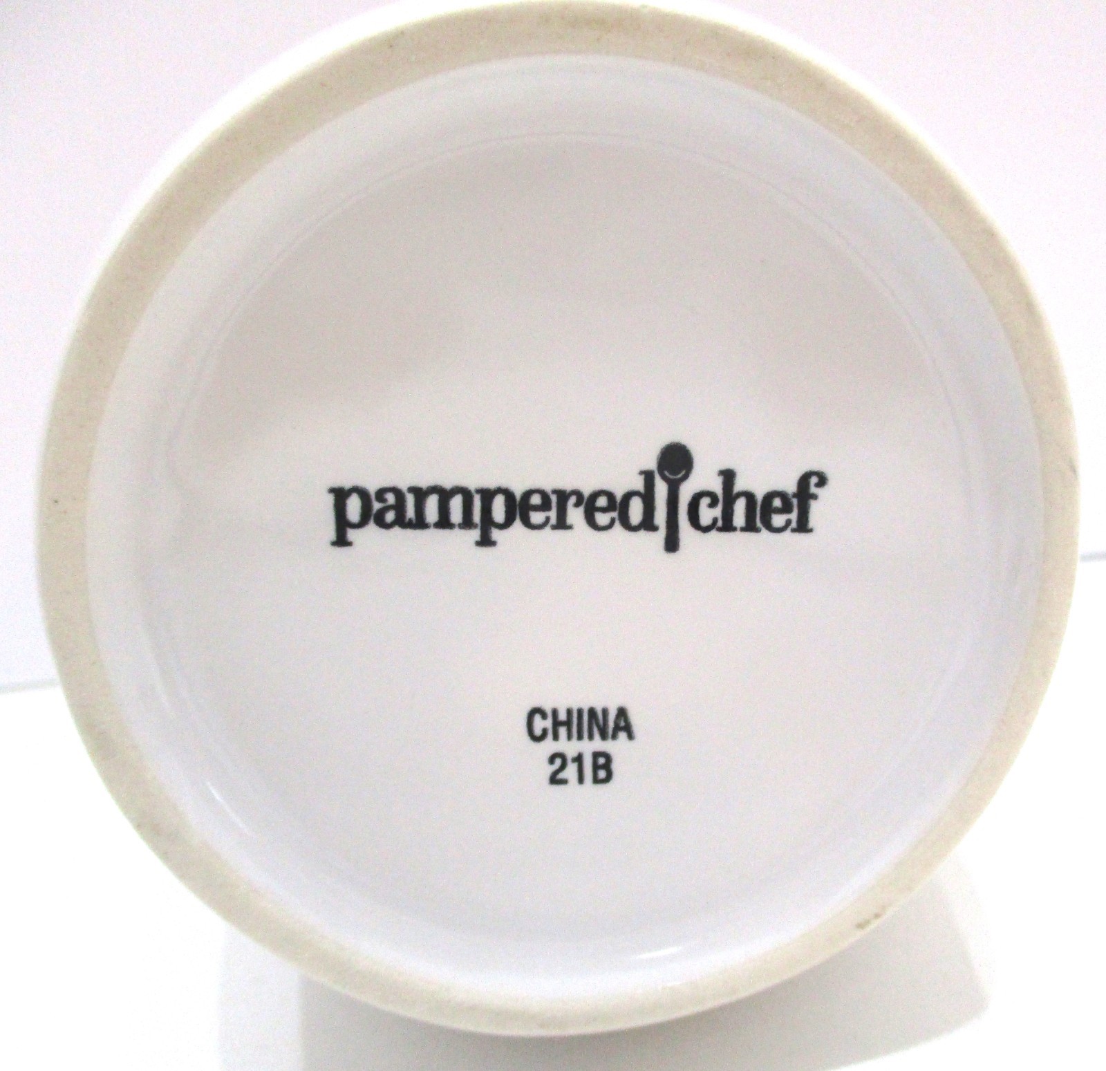 Pampered Chef Ceramic Egg Cooker White Ceramic NIB with Instructions