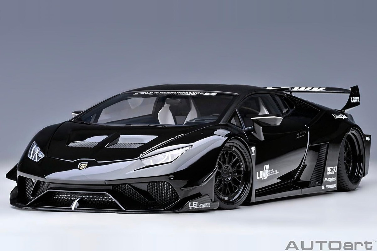 AUTOart 1/18 LIBERTY WALK LB-Silhouette Lamborghini Huracan GT