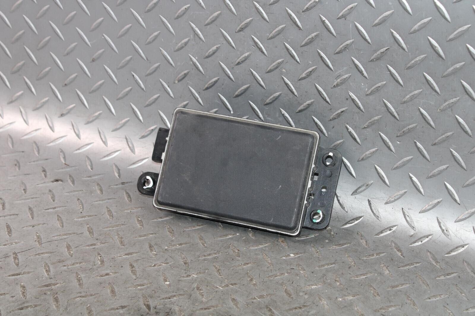 GM OEM Lane Departure Warning-control Module 23314432 Compatible アレクサンドルドゥパリヘアバンドシュシュ