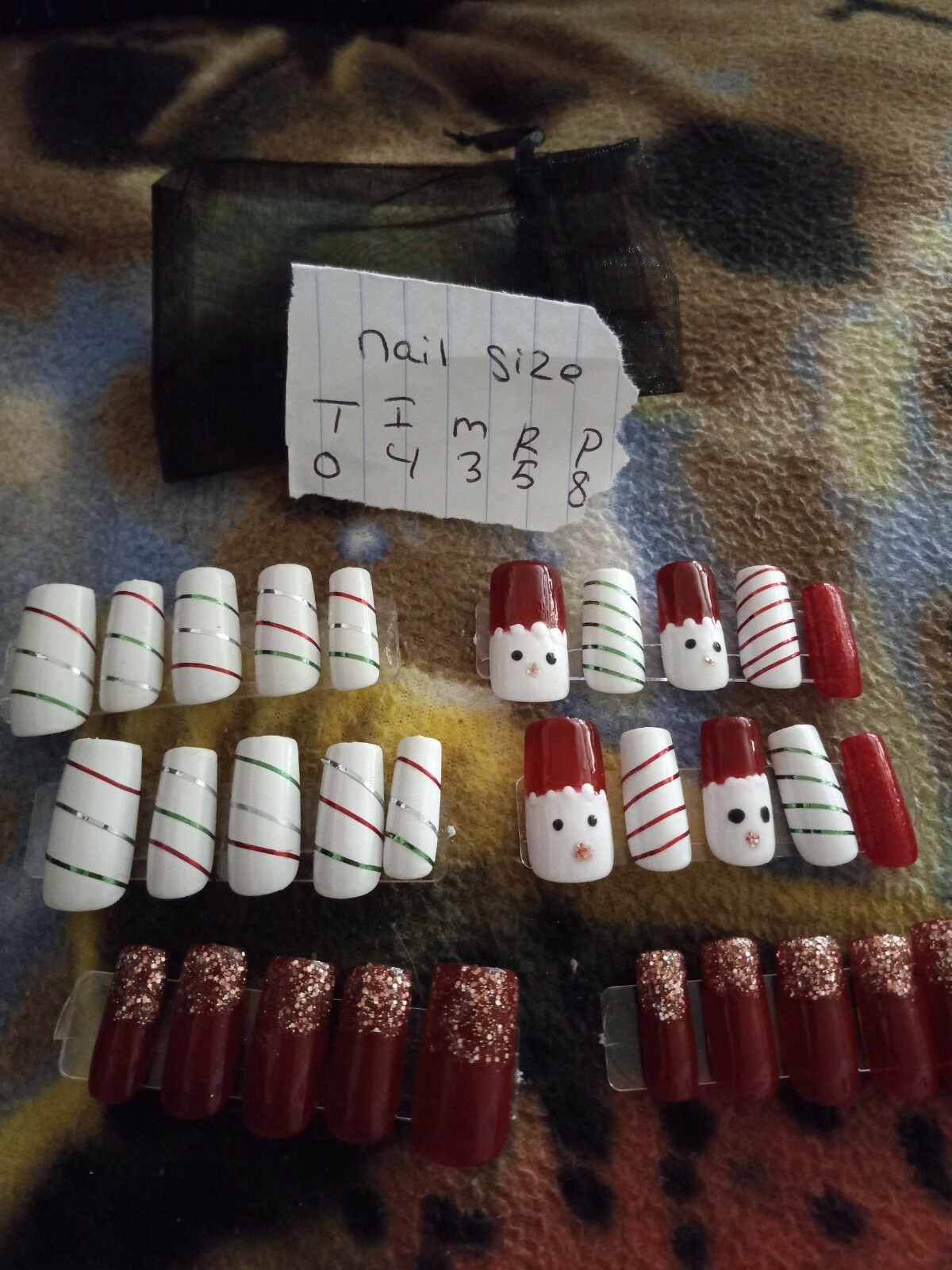 press on nails-image