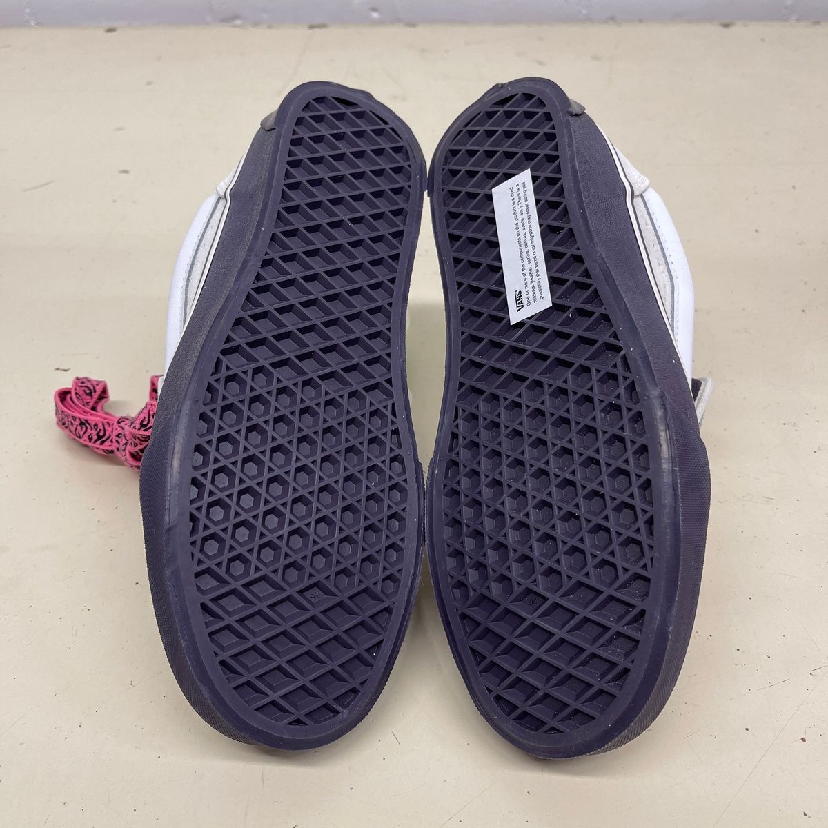 VANS Knu Skool Sneaker Men's Size US 6.5 Pop Outsole Purple VANS Knu Skool Sneaker Men's Size US 6.5 Pop Outsole Purple