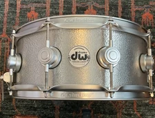 DW 14x5.5 Collector's Series Aluminum 3mm Snare Drum Satin Chrome HW