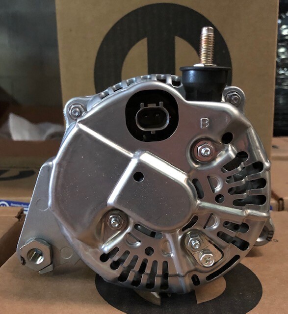 NEW OEM NOS ALTERNATOR 2.4 JEEP LIBERTY 0203, TJ SERIES 0306