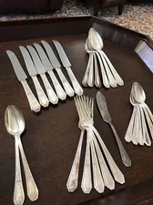 Oneida Community Silverplate 1926 Hampton Court Flatware Set 27 Pieces
