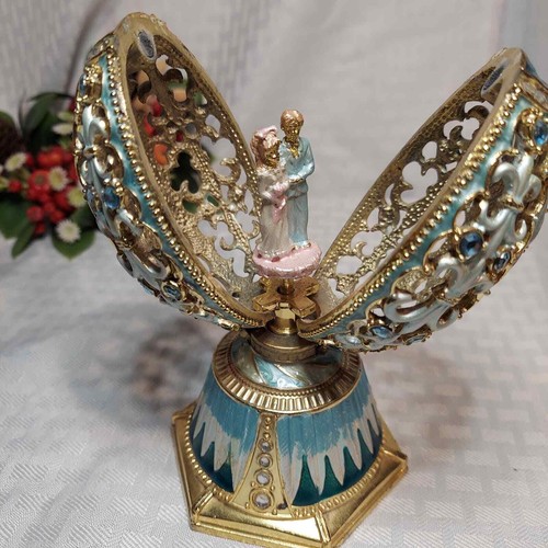 Collette et Cie Jewel Egg Music Box Collection "Blue Danube Waltz