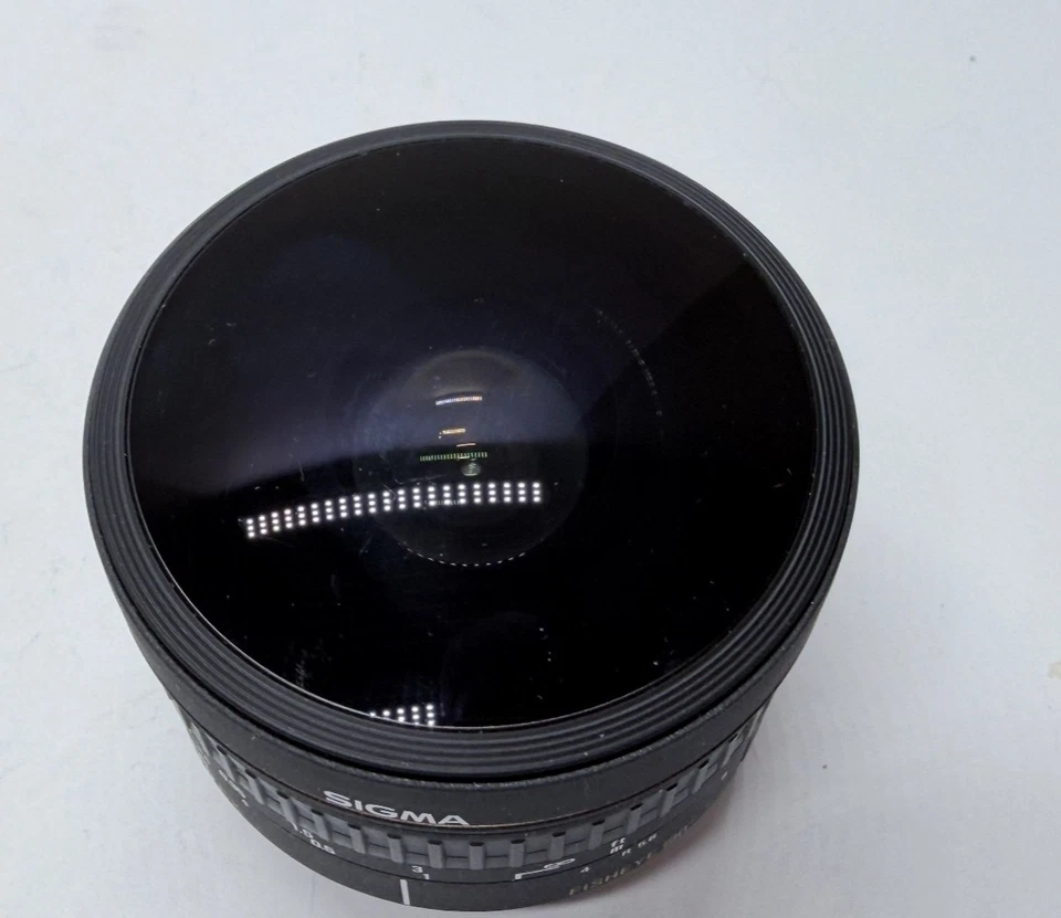 SIGMA AF 8mm F4 D EX Fisheye Lens for Nikon F Mount Tested 100%Working - Image 3 of 4