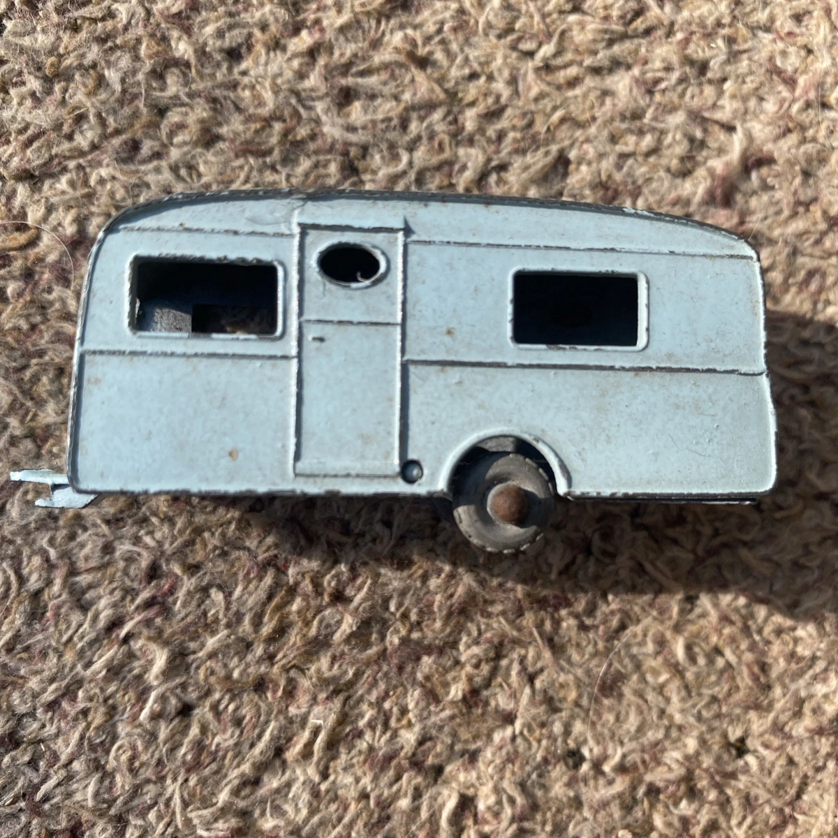 VTG A MOKO LESNEY MATCHBOX #23 BERKELEY CAVALIER CAMPER CARAVAN in lime