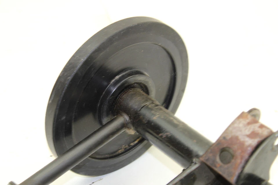 Yamaha Mountain Max 700 2002 OEM brazo de pivote de par trasero 8CR-47332-10-00 SY95 Foto 2 de 4