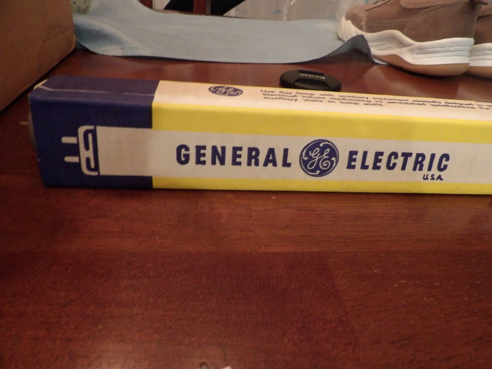 GE F20T 12D 2 Pack - Image 2 of 3