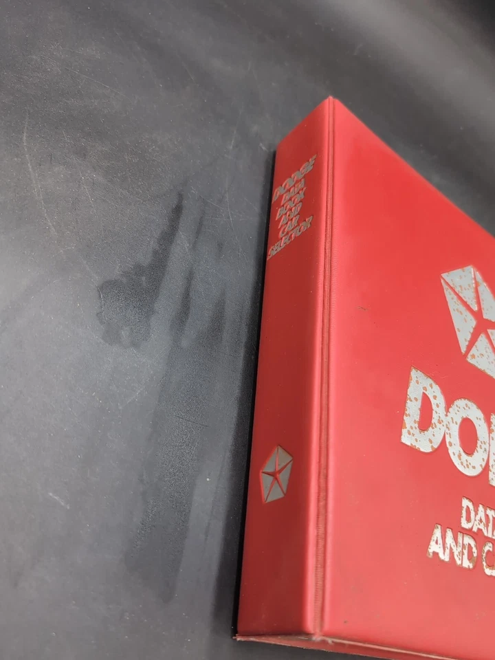 Dodge Car Dealer Album 1987 libro de datos guía selector Daytona Charger Lancer Foto 2 de 4