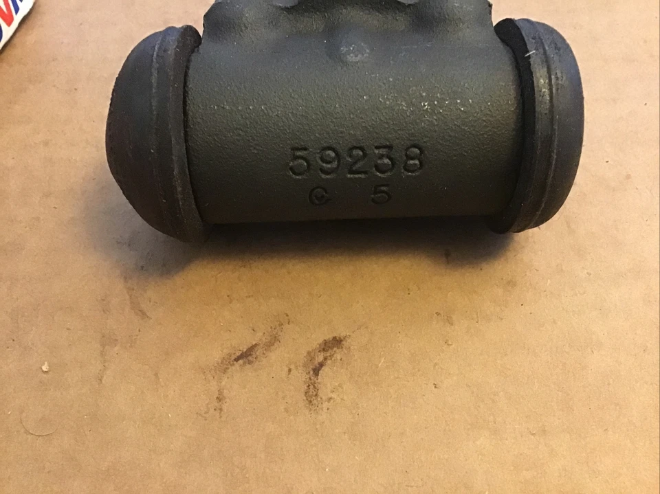 Cilindro de rueda trasera Ford Torino 1972-76 L o R NOS Wagner  Foto 3 de 4