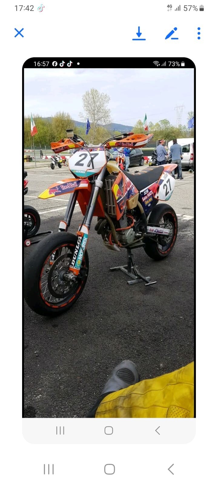 Foto 1 di 7