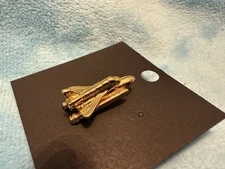 🚀 Rare Vintage Space Shuttle Solid Gold Tone Pin NASA Space Ship Flight 1" 🌟