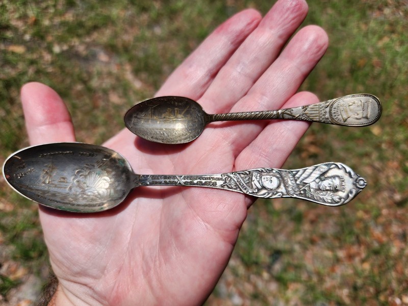 2 X 1898 Battleship Maine Capt. Sigsbee Adm.Dewey Pres.McKinley Souvenir Spoons